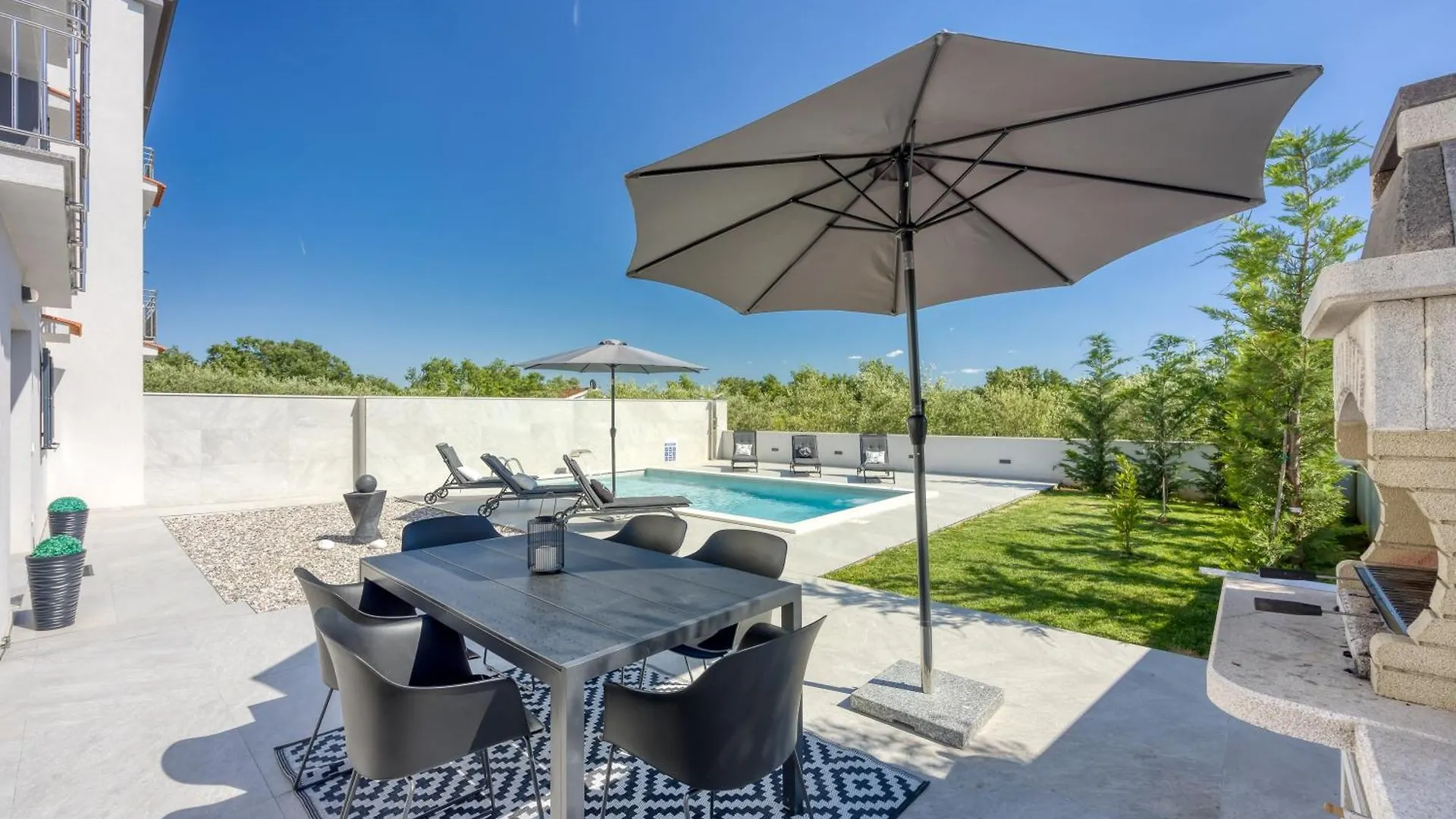 Apartment Luana With Private Pool location